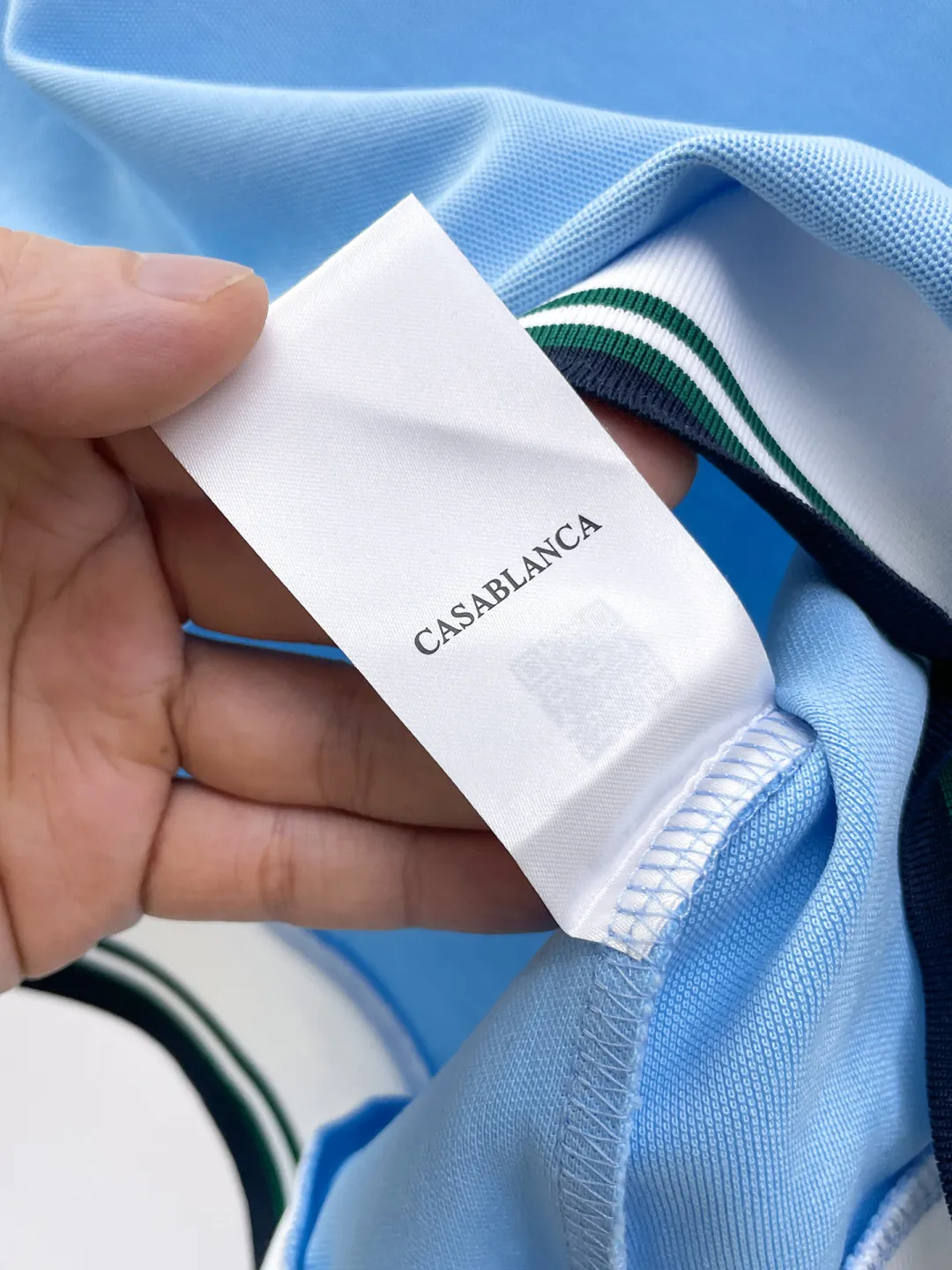 Casablanca New Arrival long-sleeved Polo shirt, original fabric, official Same Style, made of pure cotton pique fabric, custom-made in the same vat, feels very comfortable and smooth, very wide and stylish, produced by a first-line brand Factory, imported Behringer embroidery machine, embroidery is full and textured, collar and collar ribs are woven with imported yarn, will not deform after long-term wear, the most New Arrival style in autumn and winter, fashionable and individual, super Versatile and good-looking Very suitable for both men and women. A must-have item for everyone. Size: M-XXXL